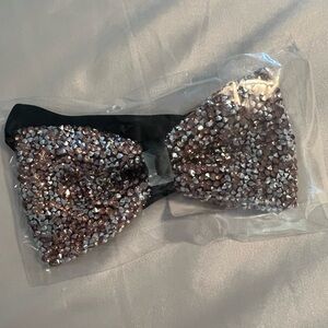 Sparkle bow tie